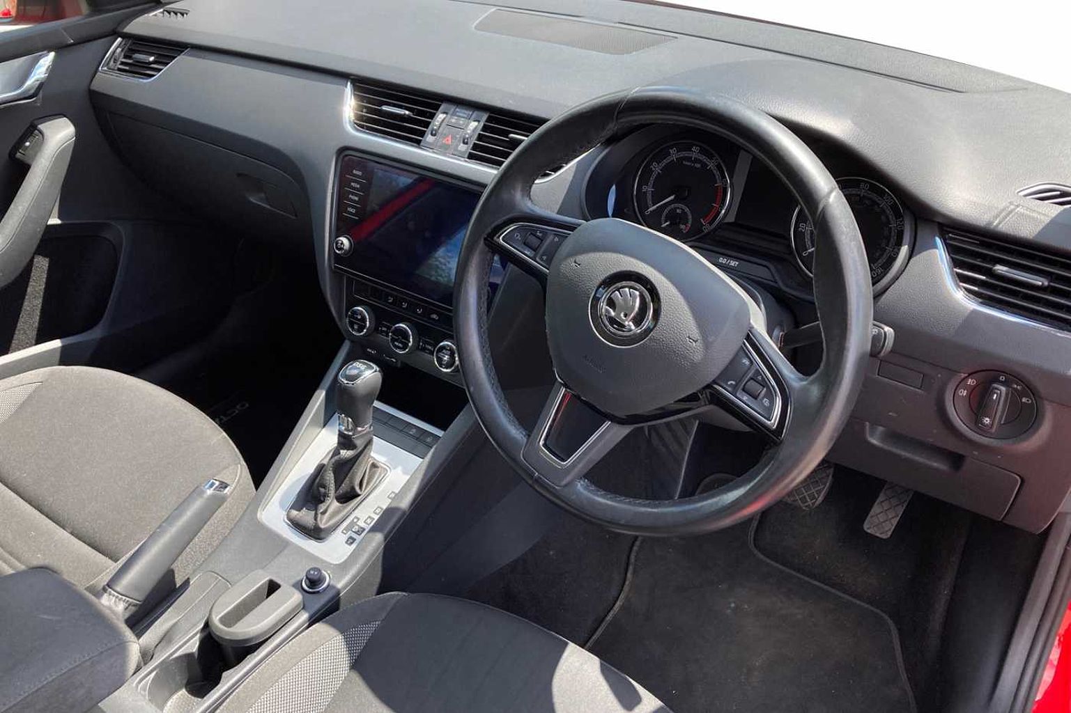 SKODA Octavia Hatchback 1.0 TSI SE (115PS) DSG