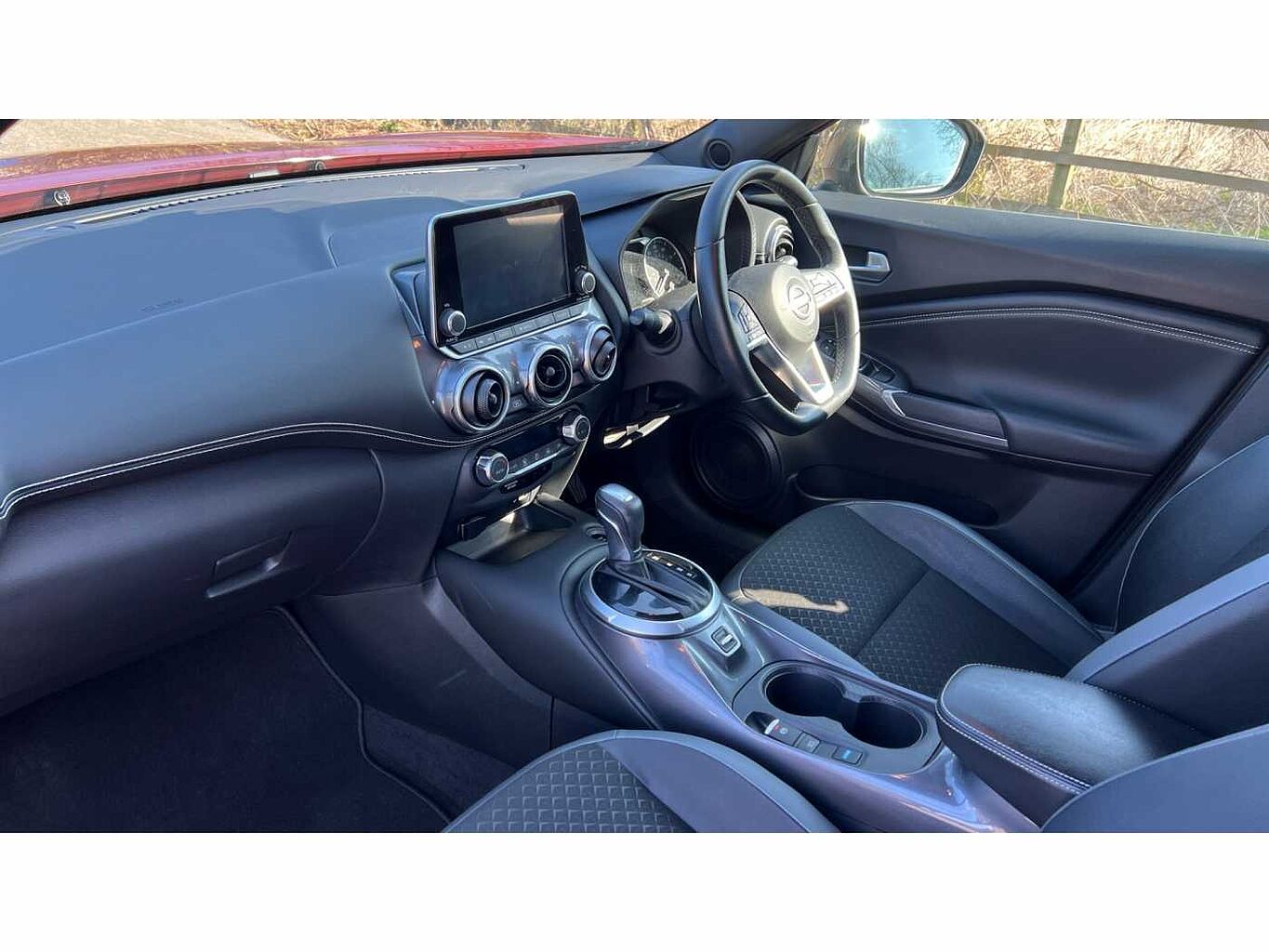 Nissan Juke 1.6 (143ps) Hybrid N-Connecta Auto