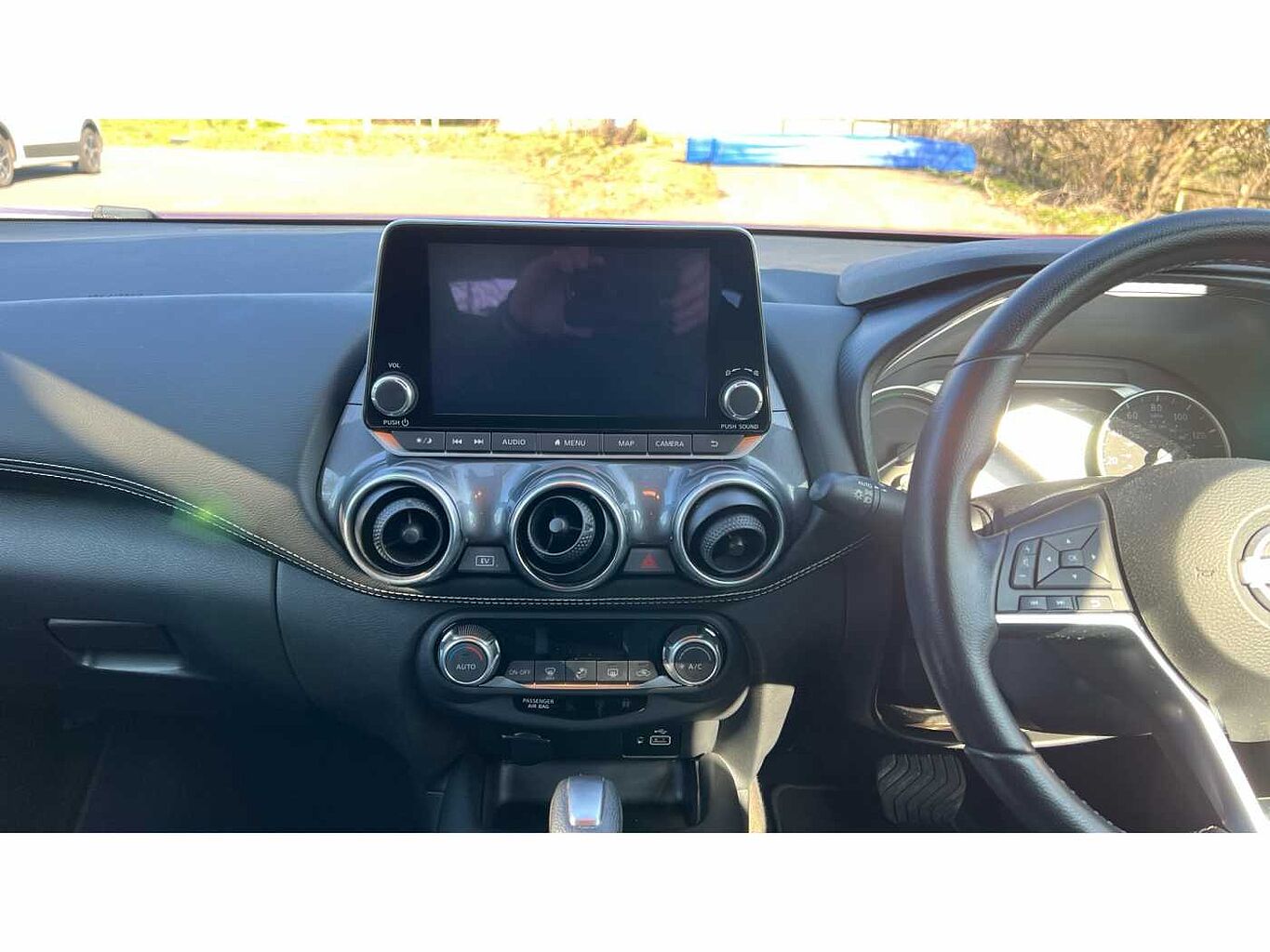 Nissan Juke 1.6 (143ps) Hybrid N-Connecta Auto