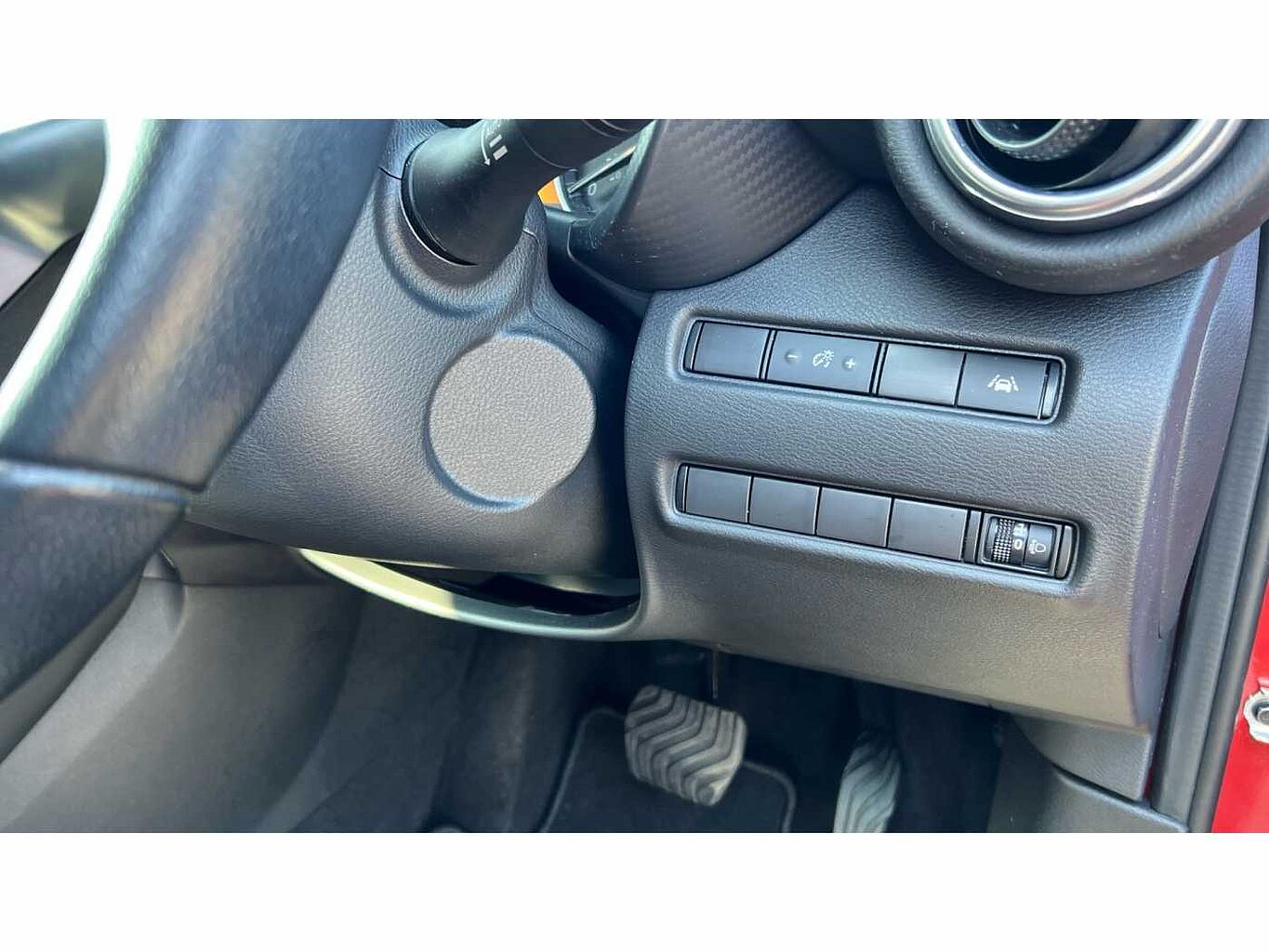 Nissan Juke 1.6 (143ps) Hybrid N-Connecta Auto