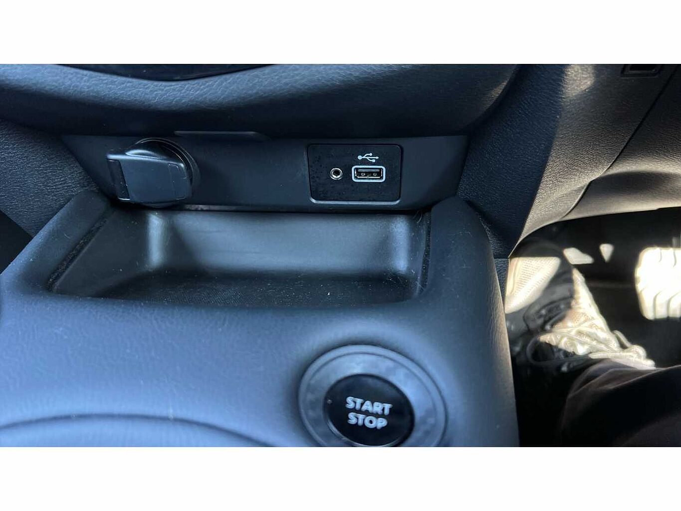 Nissan Juke 1.6 (143ps) Hybrid N-Connecta Auto