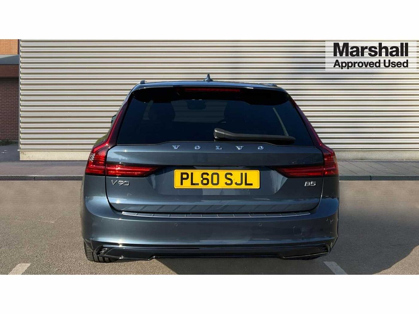 Volvo V90 2.0 B5P Ultimate Dark 5dr Auto
