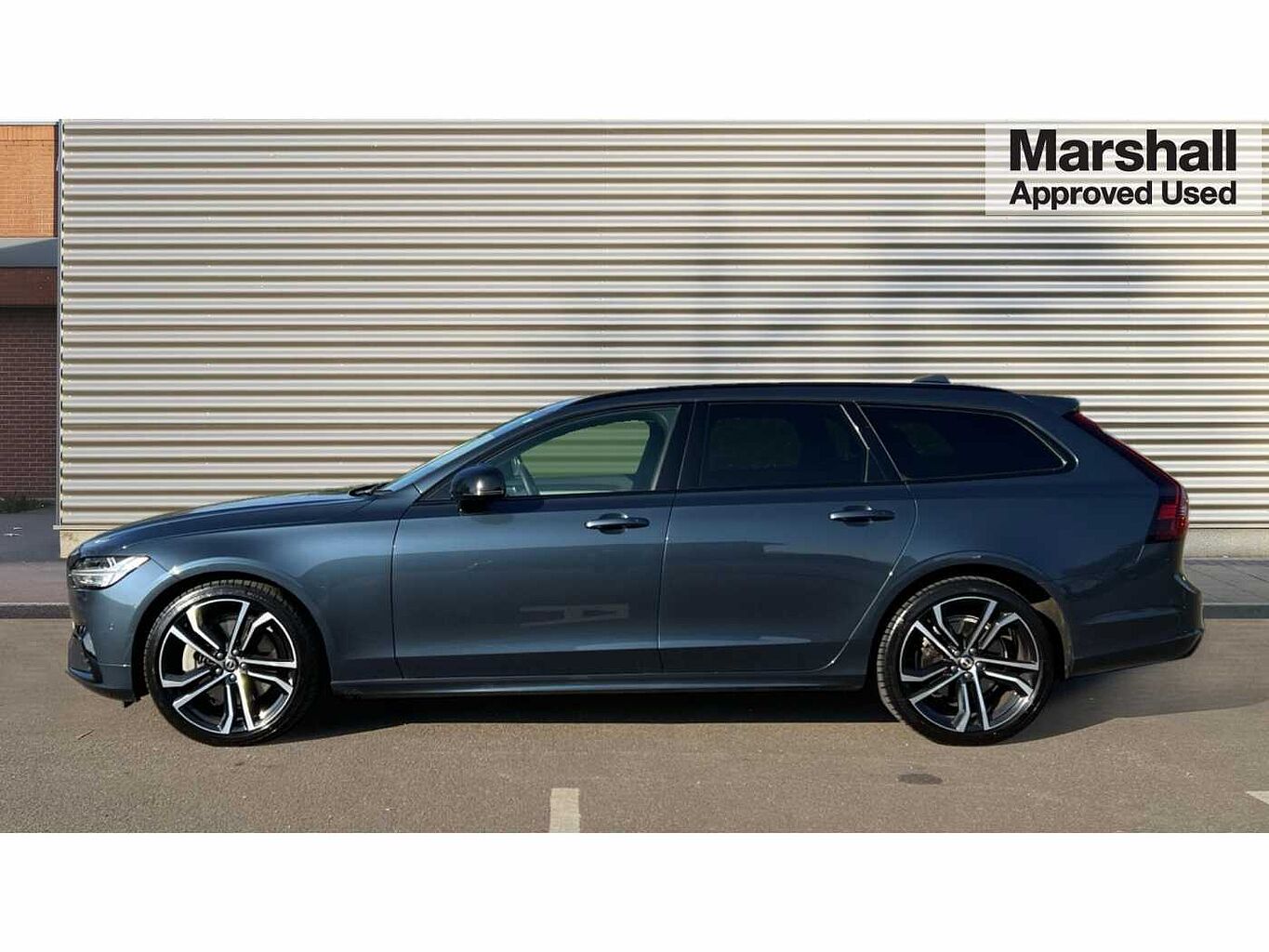 Volvo V90 2.0 B5P Ultimate Dark 5dr Auto