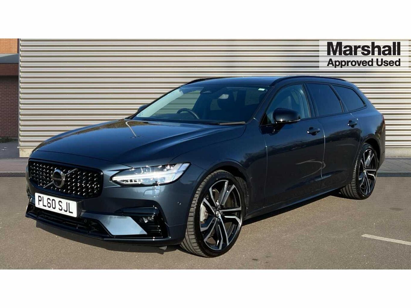 Volvo V90 2.0 B5P Ultimate Dark 5dr Auto
