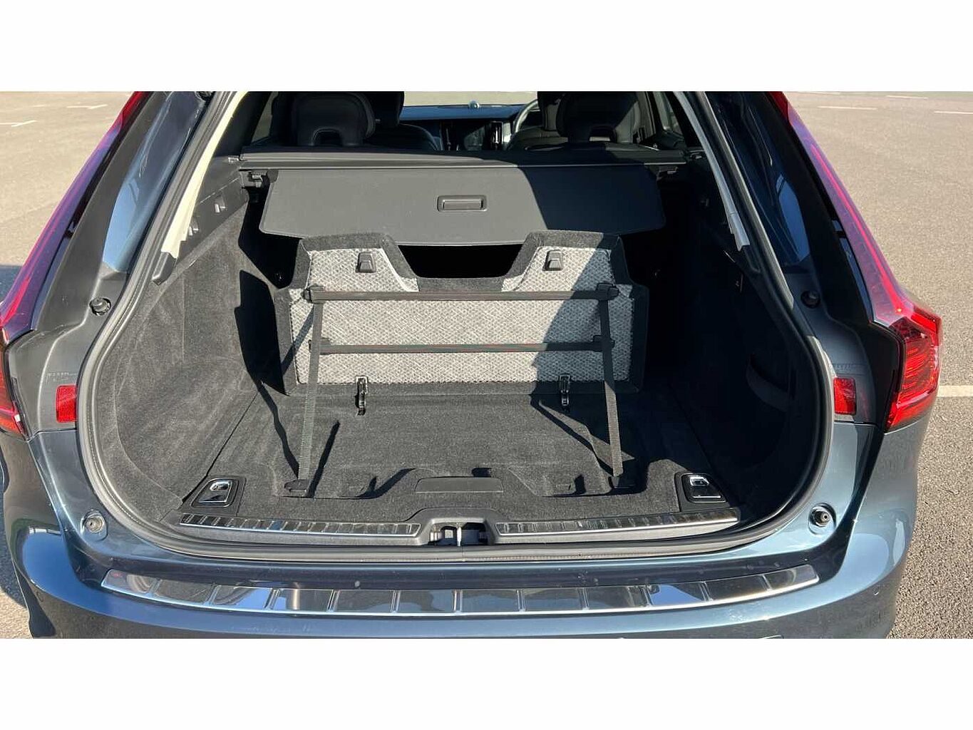 Volvo V90 2.0 B5P Ultimate Dark 5dr Auto