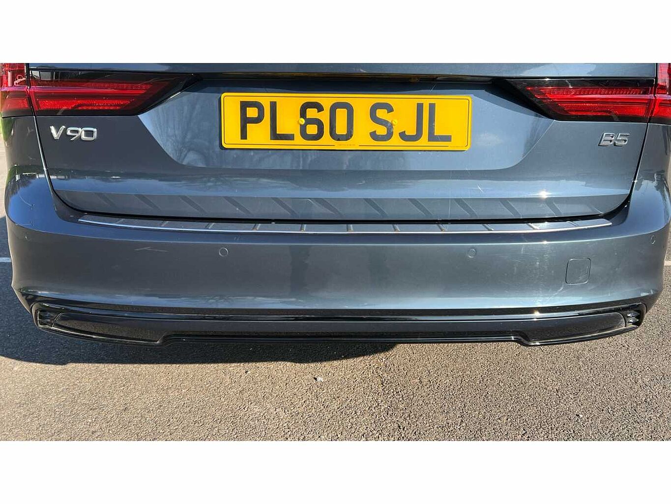 Volvo V90 2.0 B5P Ultimate Dark 5dr Auto