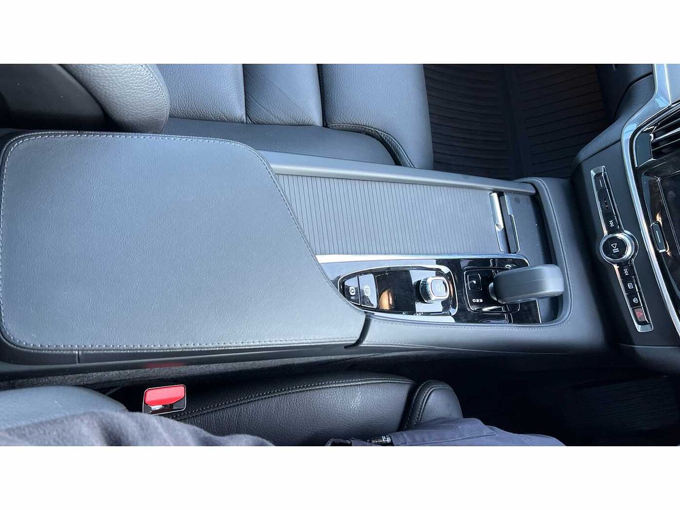 Volvo V90 2.0 B5P Ultimate Dark 5dr Auto