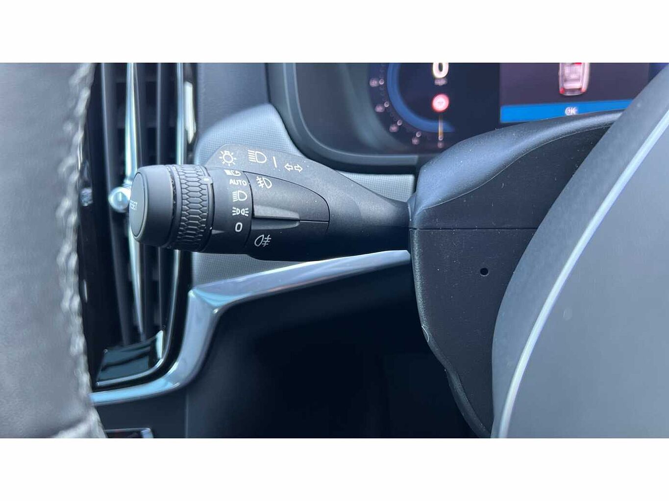 Volvo V90 2.0 B5P Ultimate Dark 5dr Auto