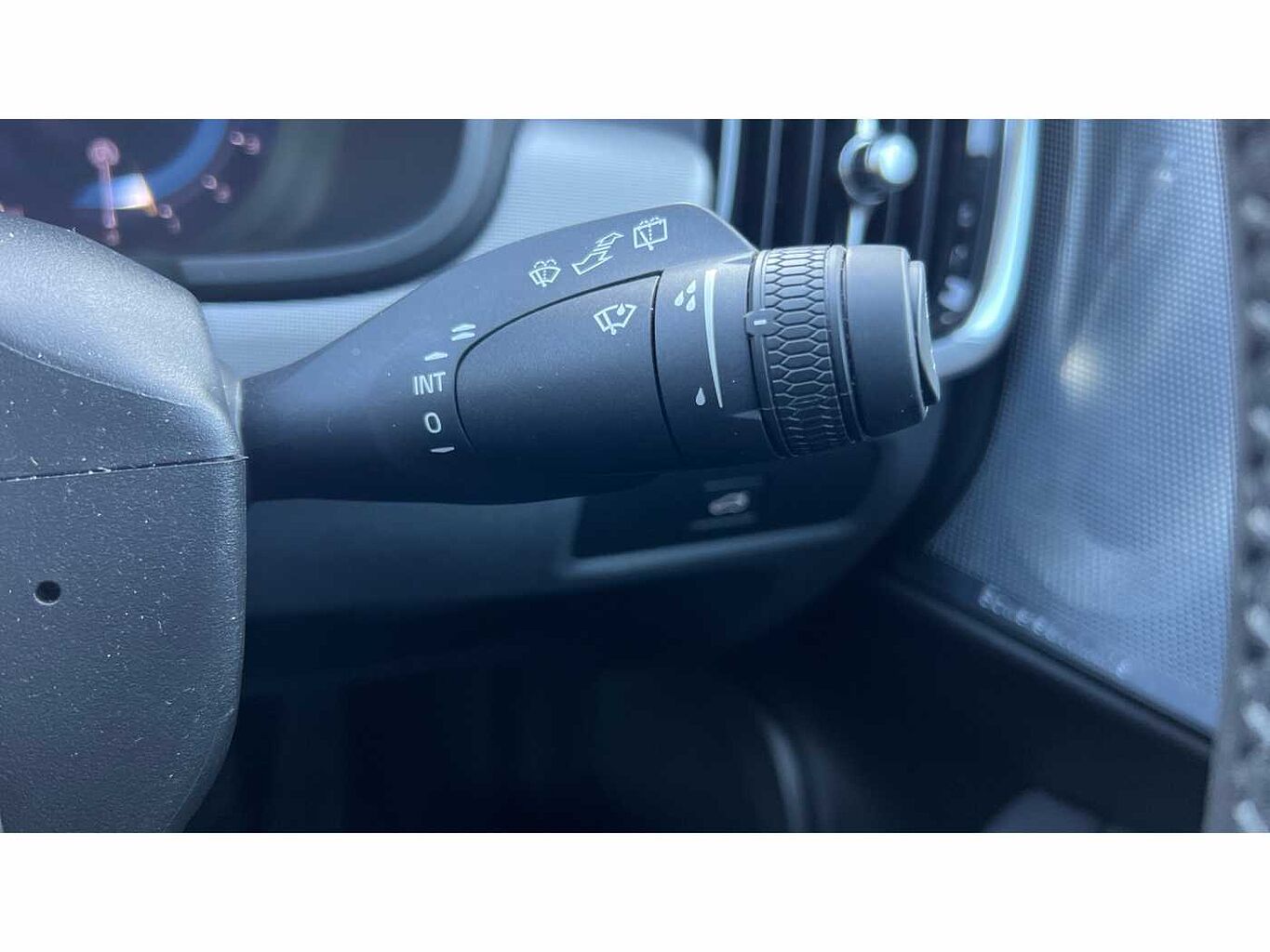 Volvo V90 2.0 B5P Ultimate Dark 5dr Auto