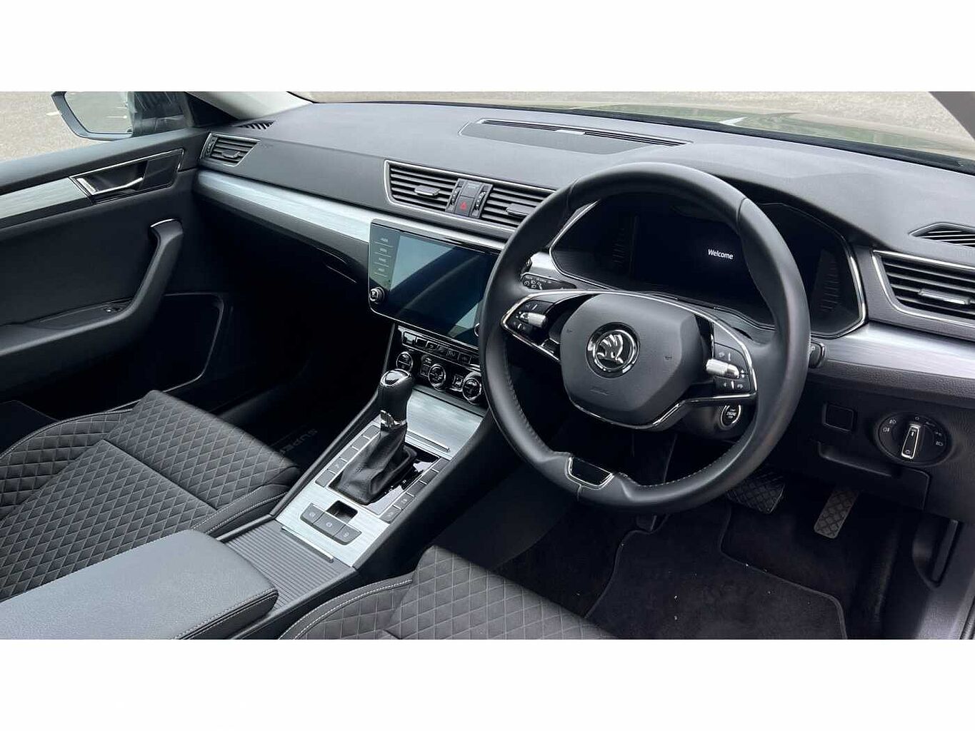 SKODA Superb 1.5 TSI 150ps SE Technology ACT DSG Estate