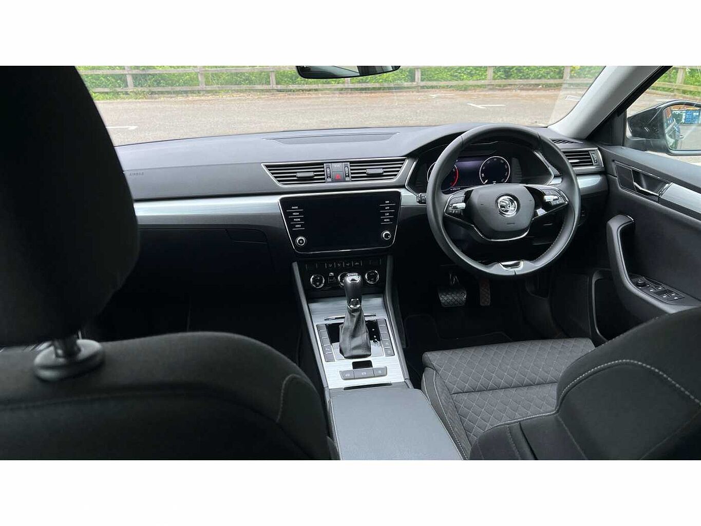 SKODA Superb 1.5 TSI 150ps SE Technology ACT DSG Estate