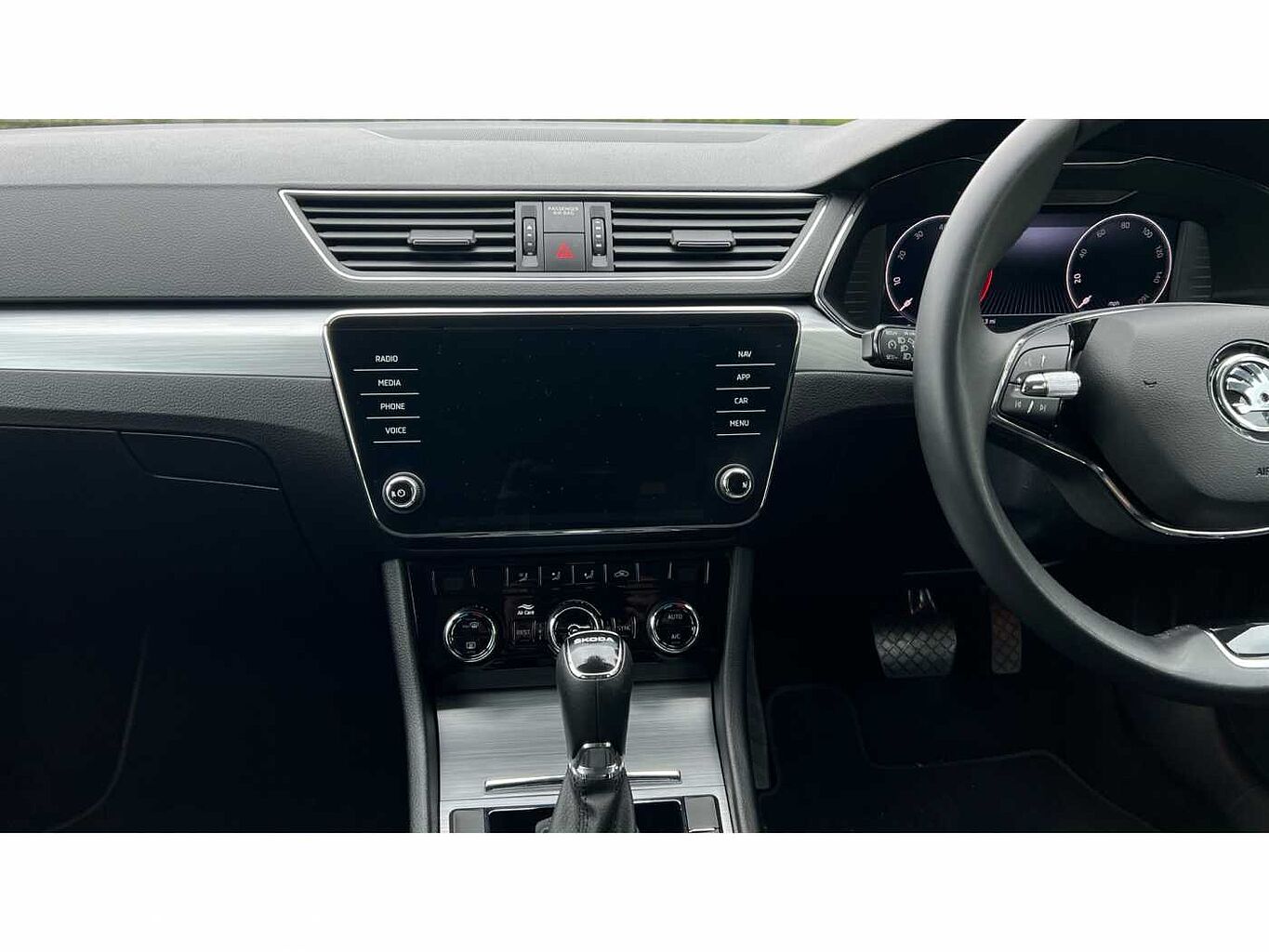 SKODA Superb 1.5 TSI 150ps SE Technology ACT DSG Estate