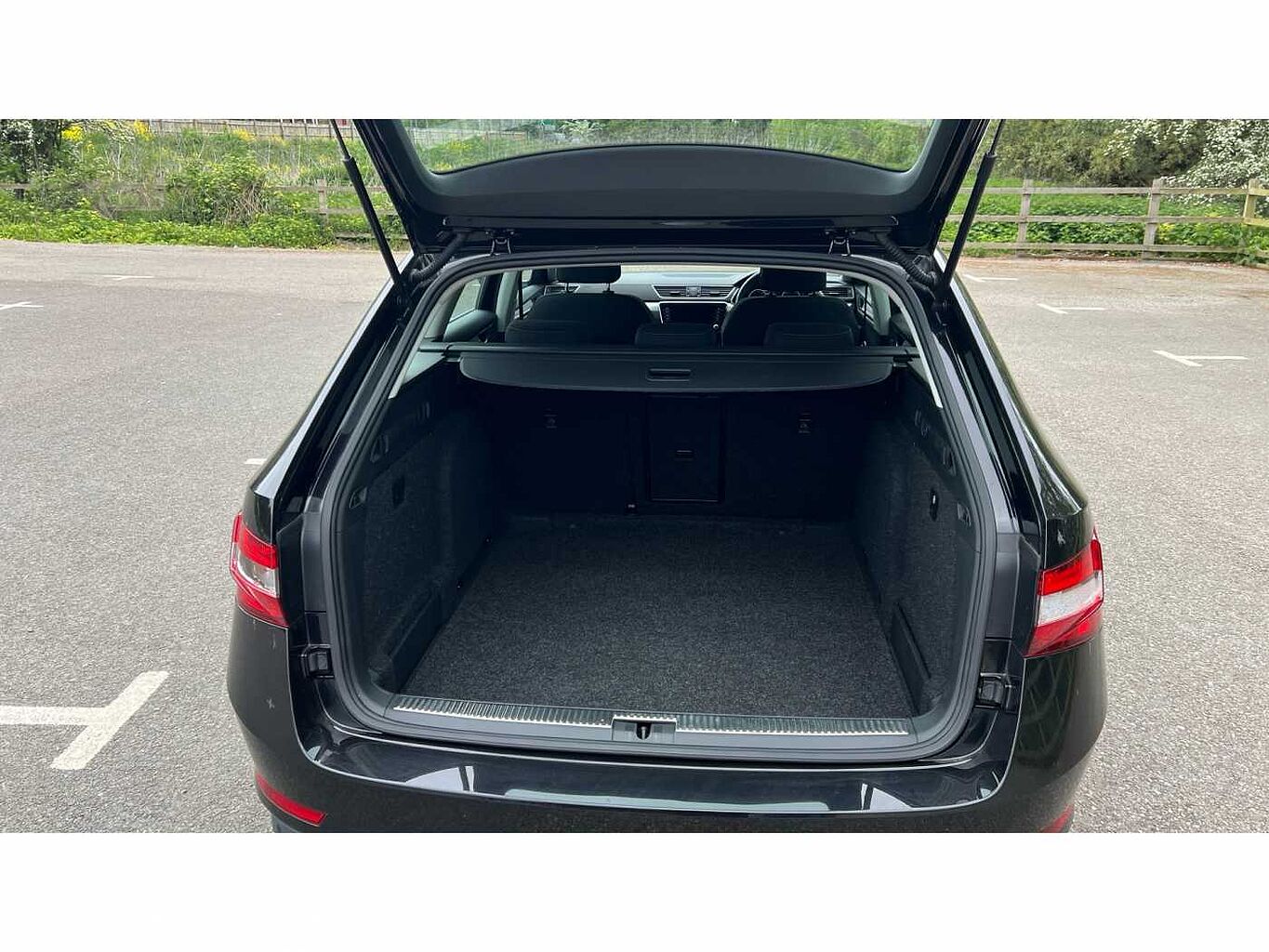 SKODA Superb 1.5 TSI 150ps SE Technology ACT DSG Estate