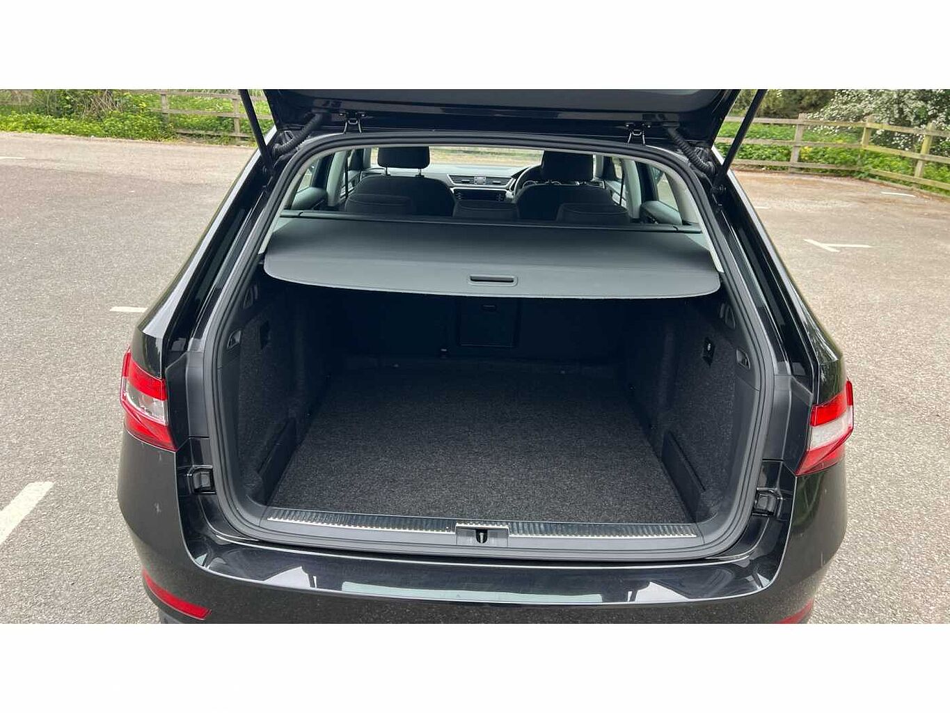 SKODA Superb 1.5 TSI 150ps SE Technology ACT DSG Estate